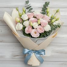 Букет цветов из:  Лизиантусы в Йошкар-Оле