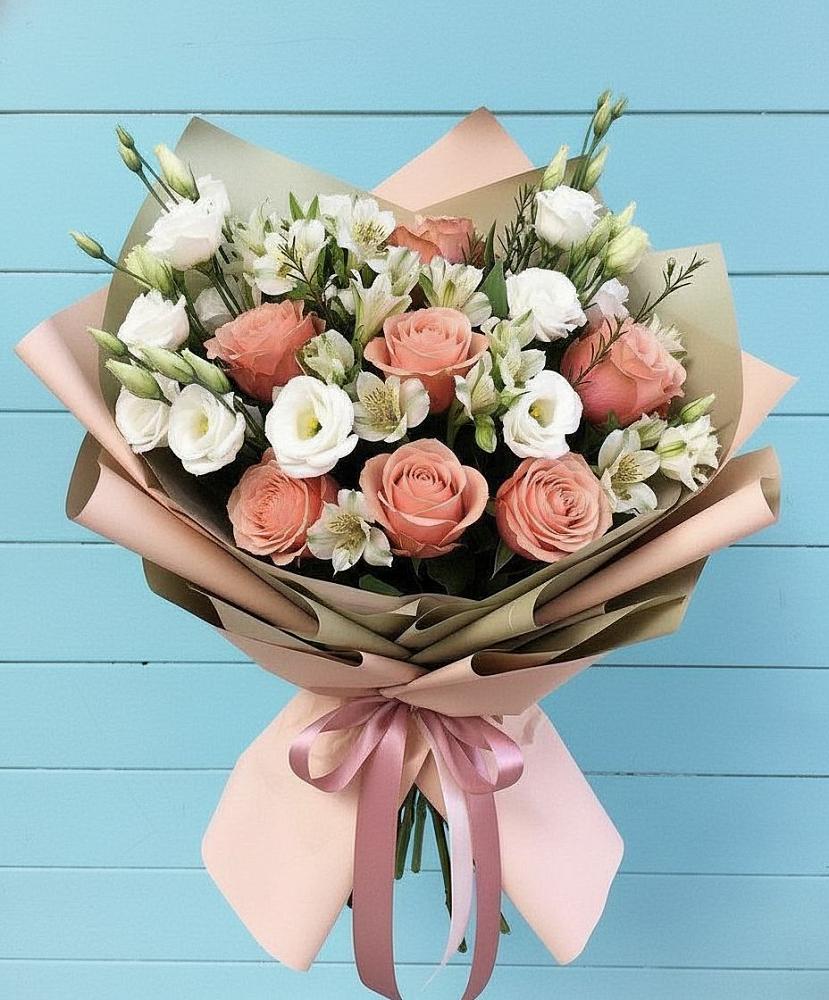 Букет цветов из: Розы, Альстромерии и Лизиантусы в Йошкар-Оле