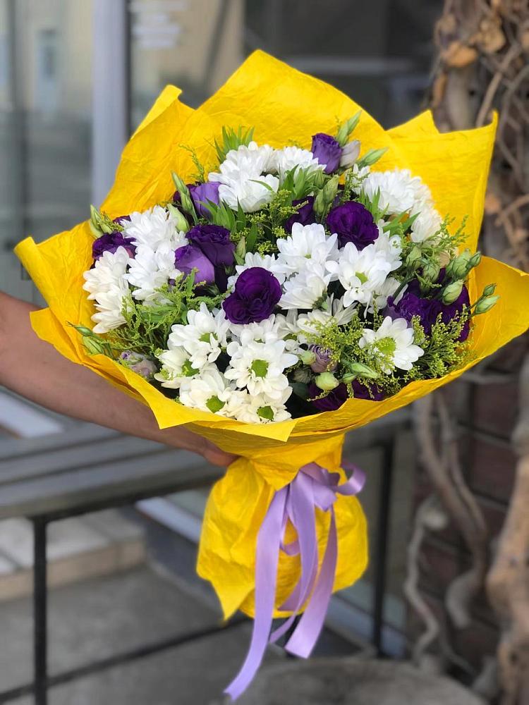 Букет цветов из: Ирисы, Хризантемы и Ромашки в Йошкар-Оле