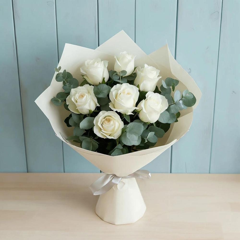 Букет Белые розы в Эвкалипте в Йошкар-Оле