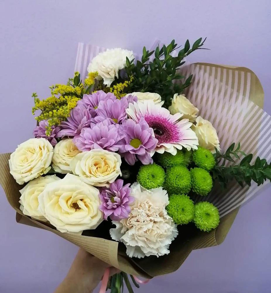 Букет цветов из: Хризантемы, Розы, Гвоздики и Герберы в Йошкар-Оле