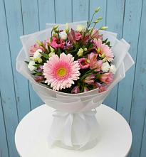 Букет цветов из:  Герберы, Альстромерии и Лизиантусы в Йошкар-Оле