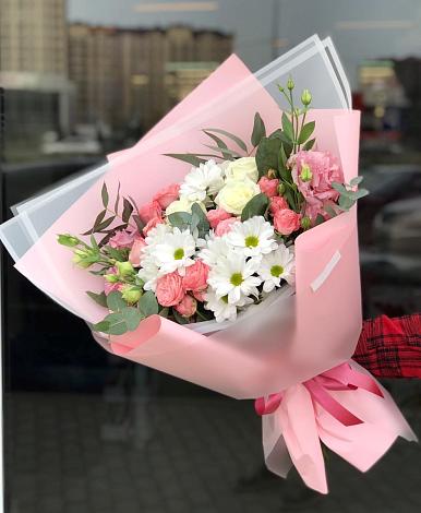 Букет цветов из: Розы, Лизиантусы и Хризантемы в Йошкар-Оле