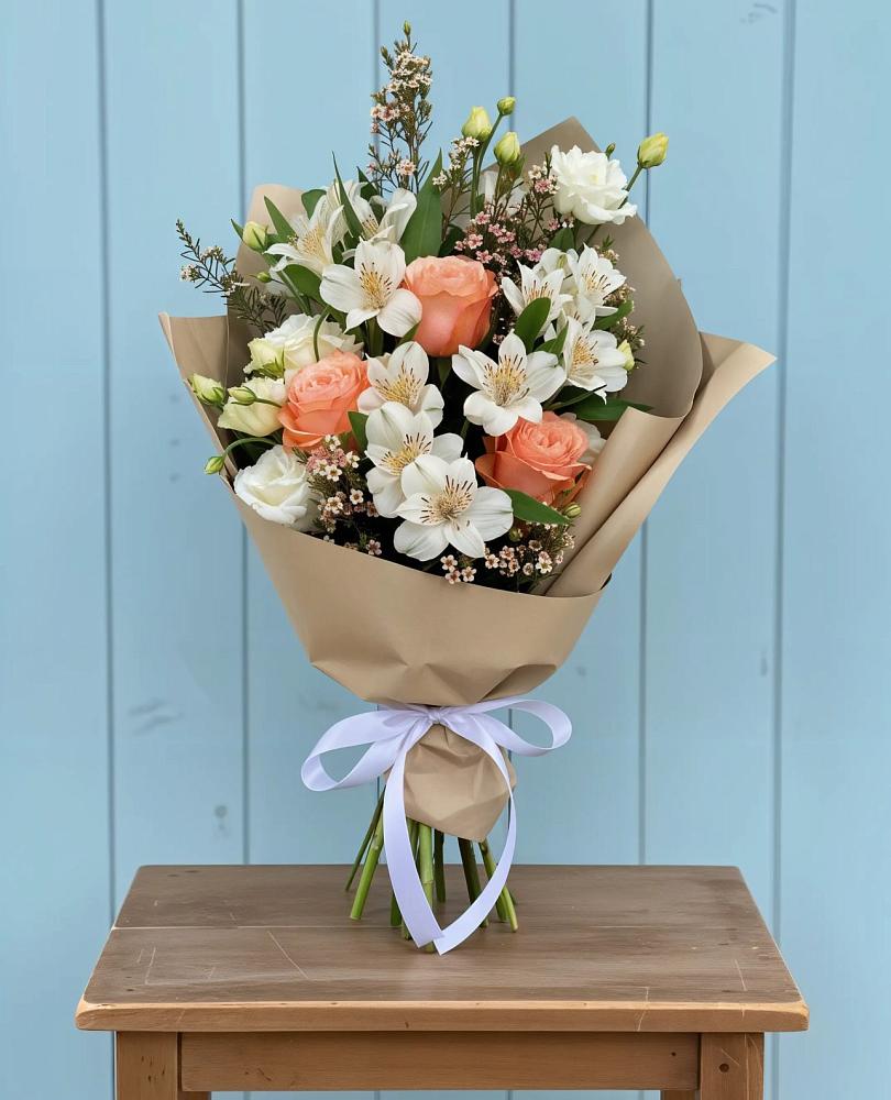 Букет цветов из: Альстромерии, Лизиантусы, Розы и Хризантемы в Йошкар-Оле